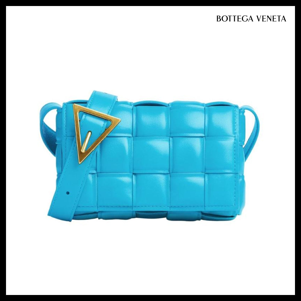 【BOTTEGA VENETA】Small Padded Cassette Bag Pool