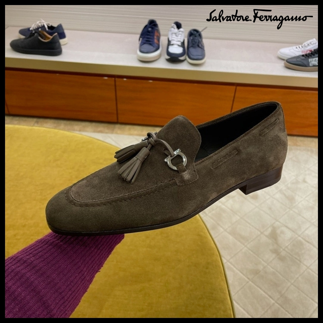 【FERRAGAMO】BASILEA 2 GANCINI TASSEL SUEDE LOAFERS BROWN