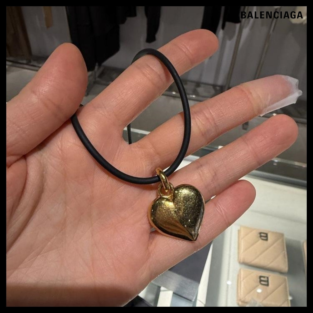 【BALENCIAGA】Icon Heart Pendant Necklace Gold Black