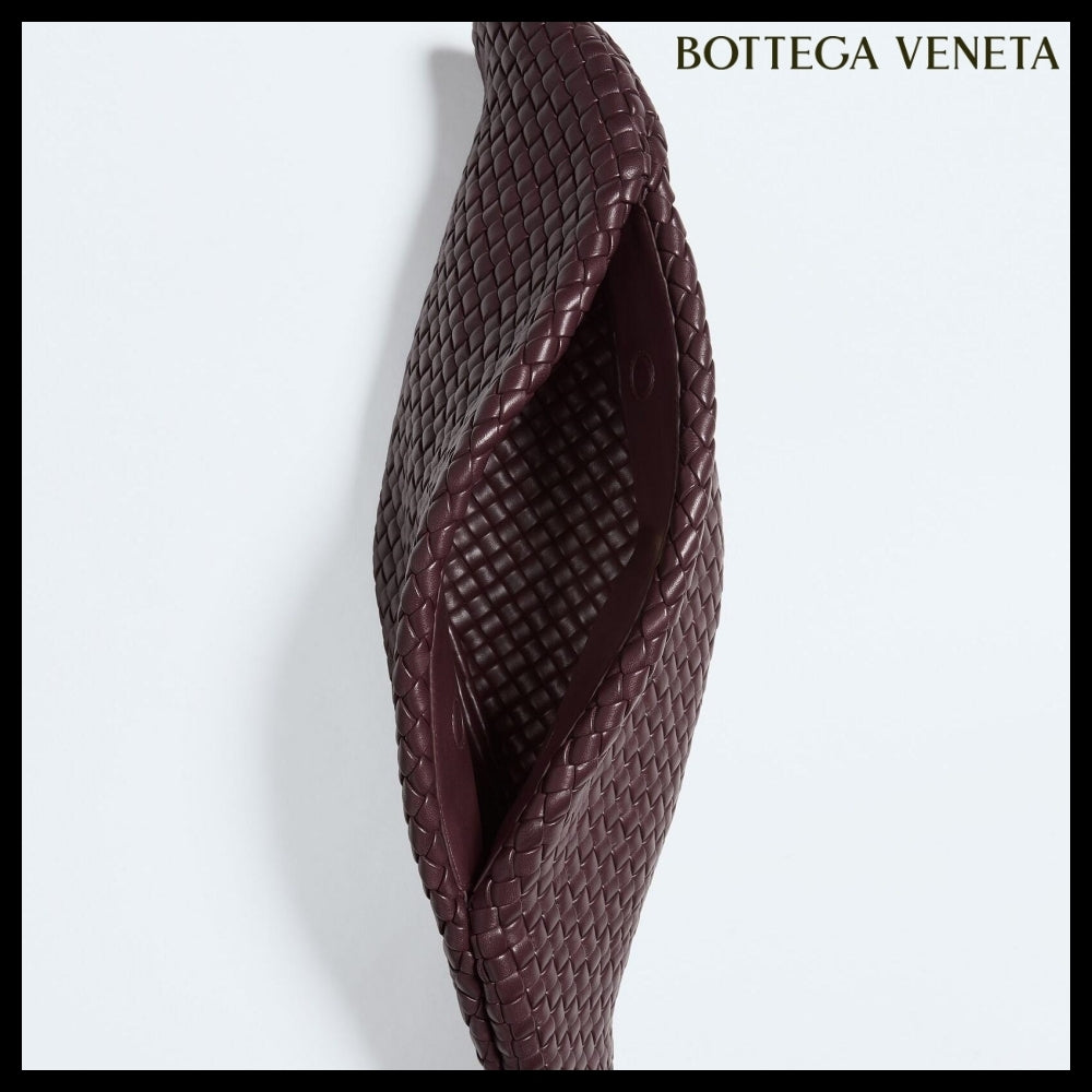 【韓国百貨店 BOTTEGA VENETA】Onda Clutch Bag Deep Mahogany