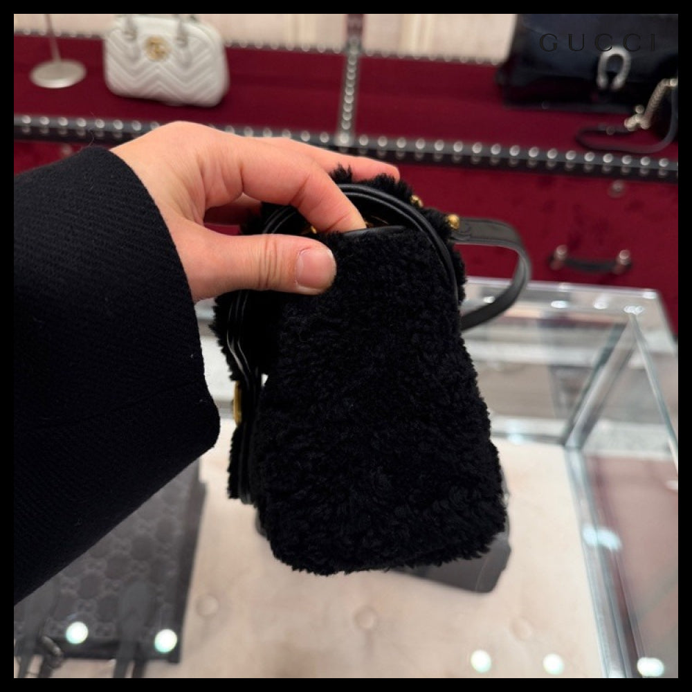 【GUCCI】GG Marmont Shearling Small Shoulder Bag Black