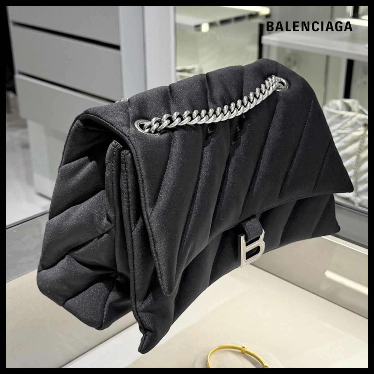 【BALENCIAGA】Crush Quilted Spandex Medium Chain Bag