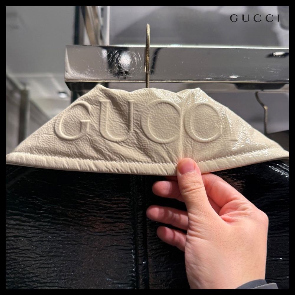 【GUCCI】Embossed Logo Wool Peacoat Black