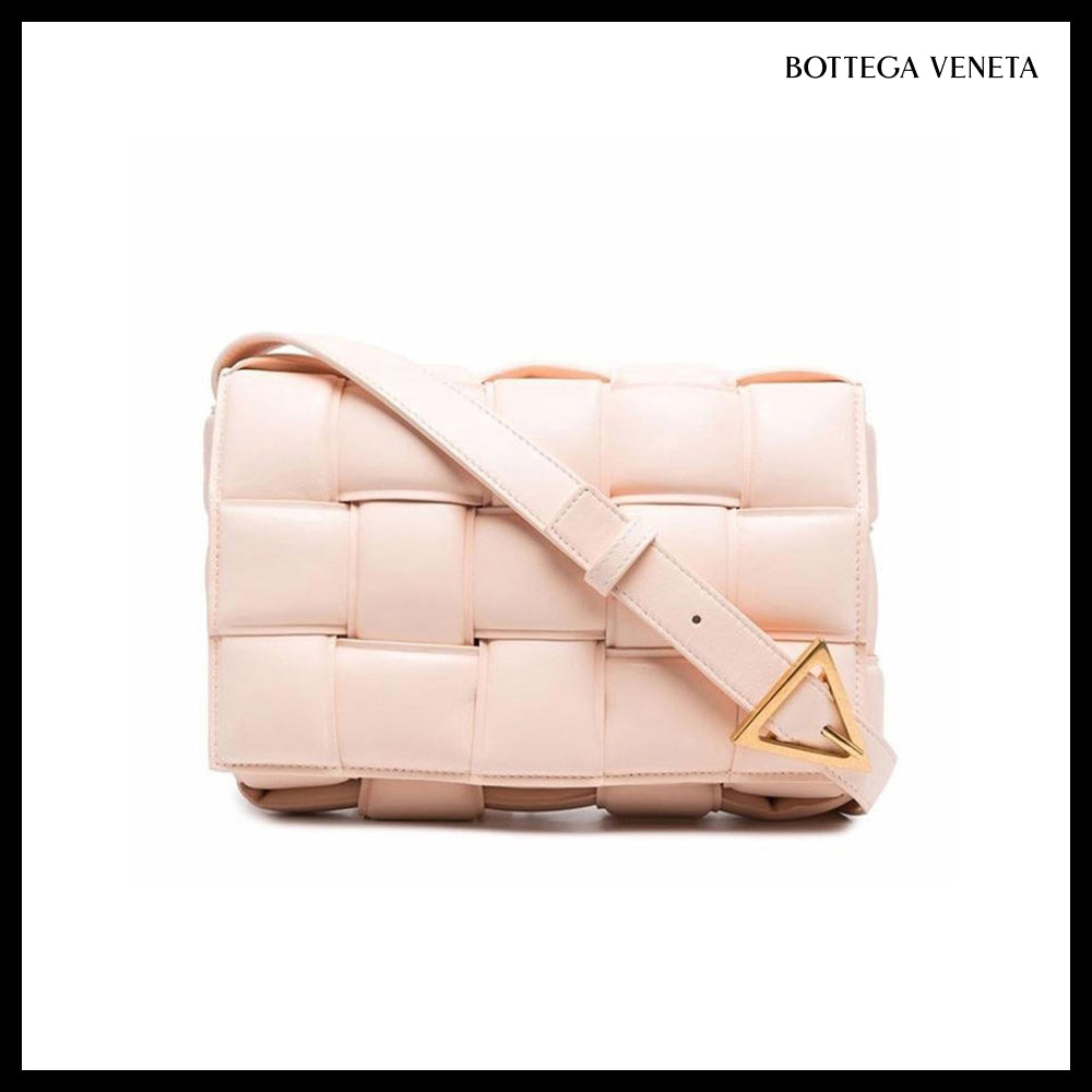 【BOTTEGA VENETA】Padded Leather Cassette Bag Melon Washed