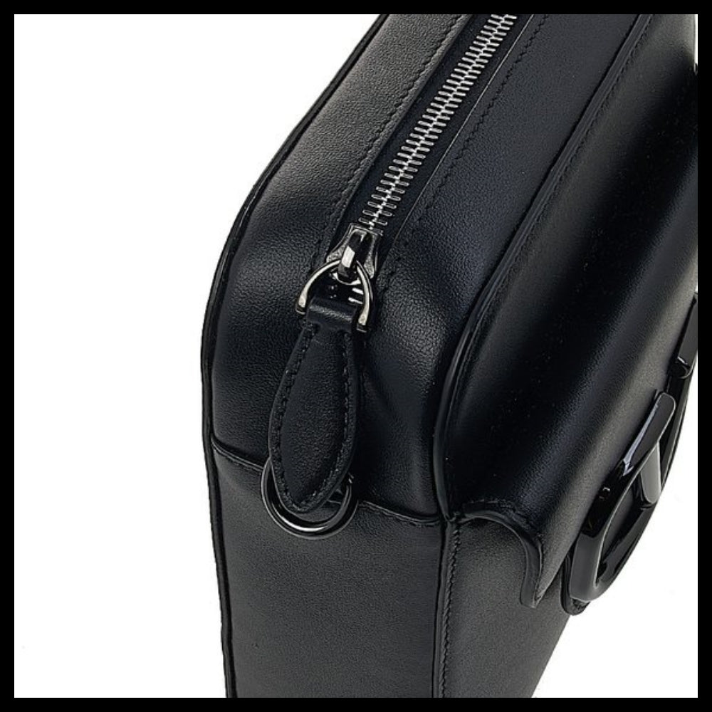 【VALENTINO】Signature V Logo Shoulder Bag