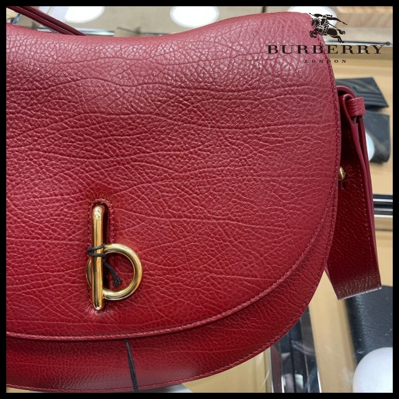 【Burberry】ROCKING Grain Leather Medium Shoulder Bag