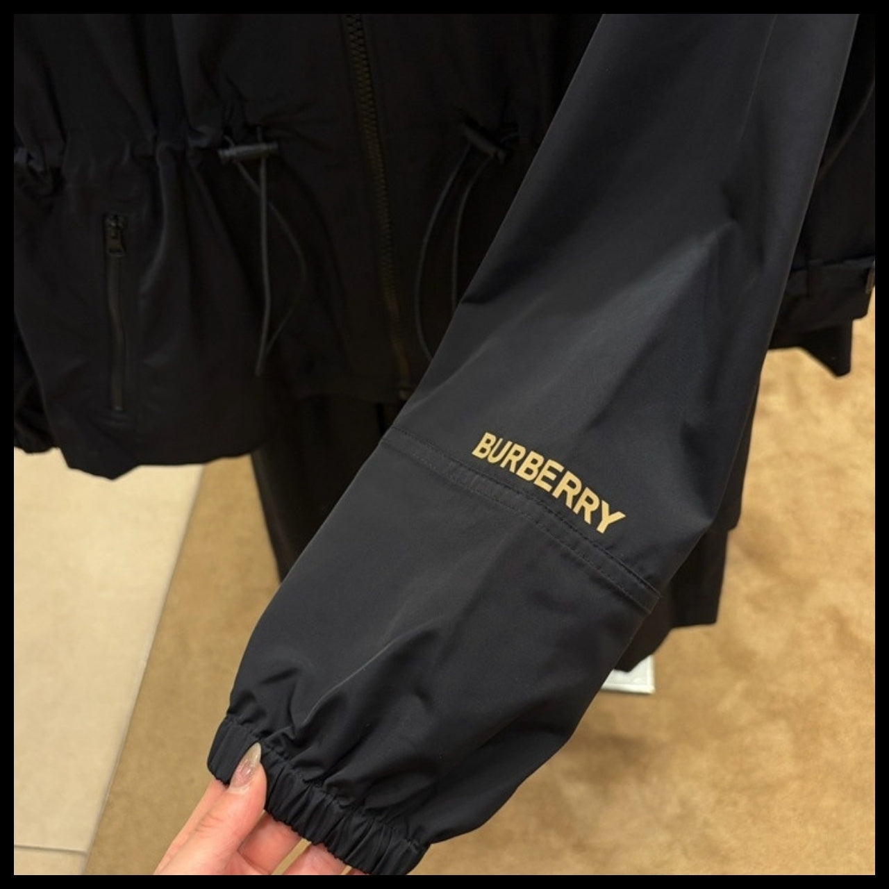 【Burberry】New Birley Internal EKD Drawstring Hooded Zip Up