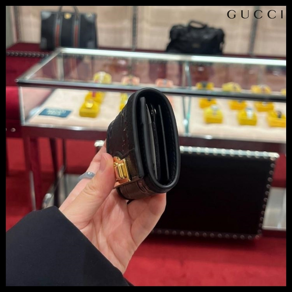 【GUCCI】GG Up Embossed Leather Flap Key Case Black