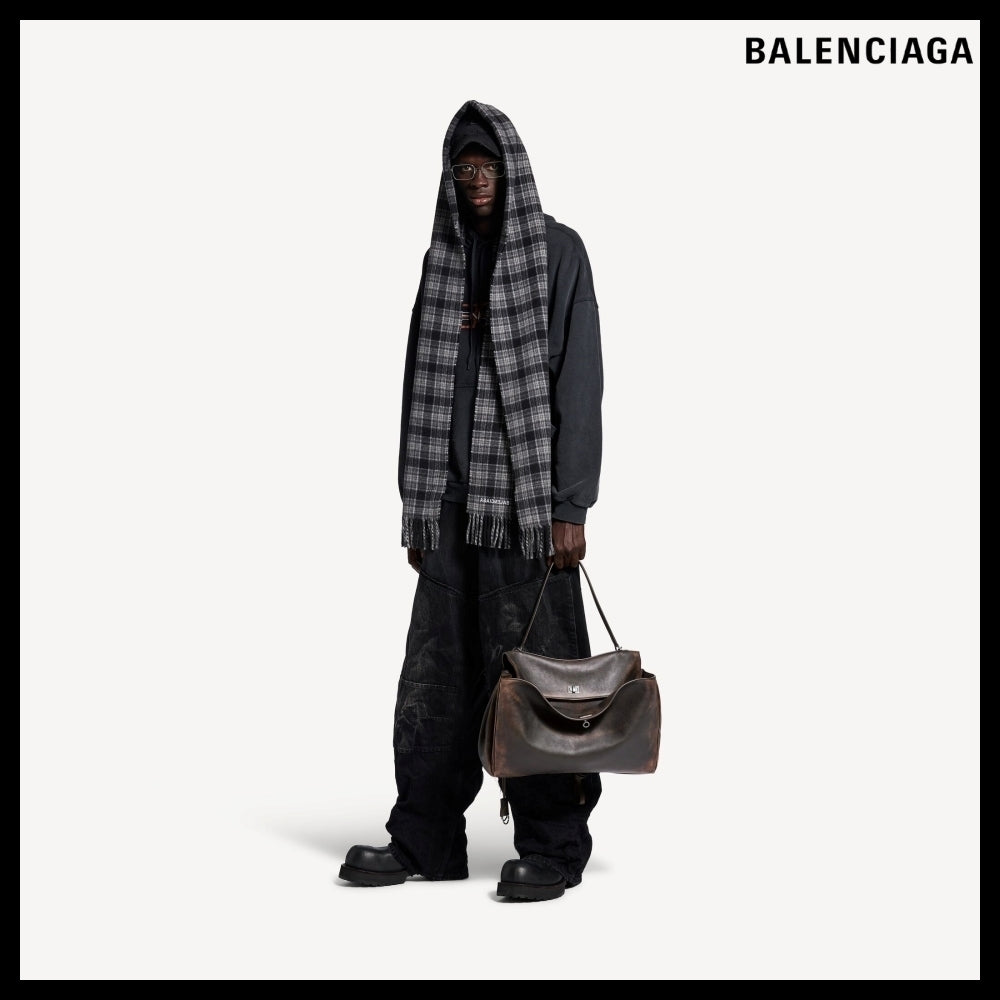 【BALENCIAGA】Hooded Scarf Gray