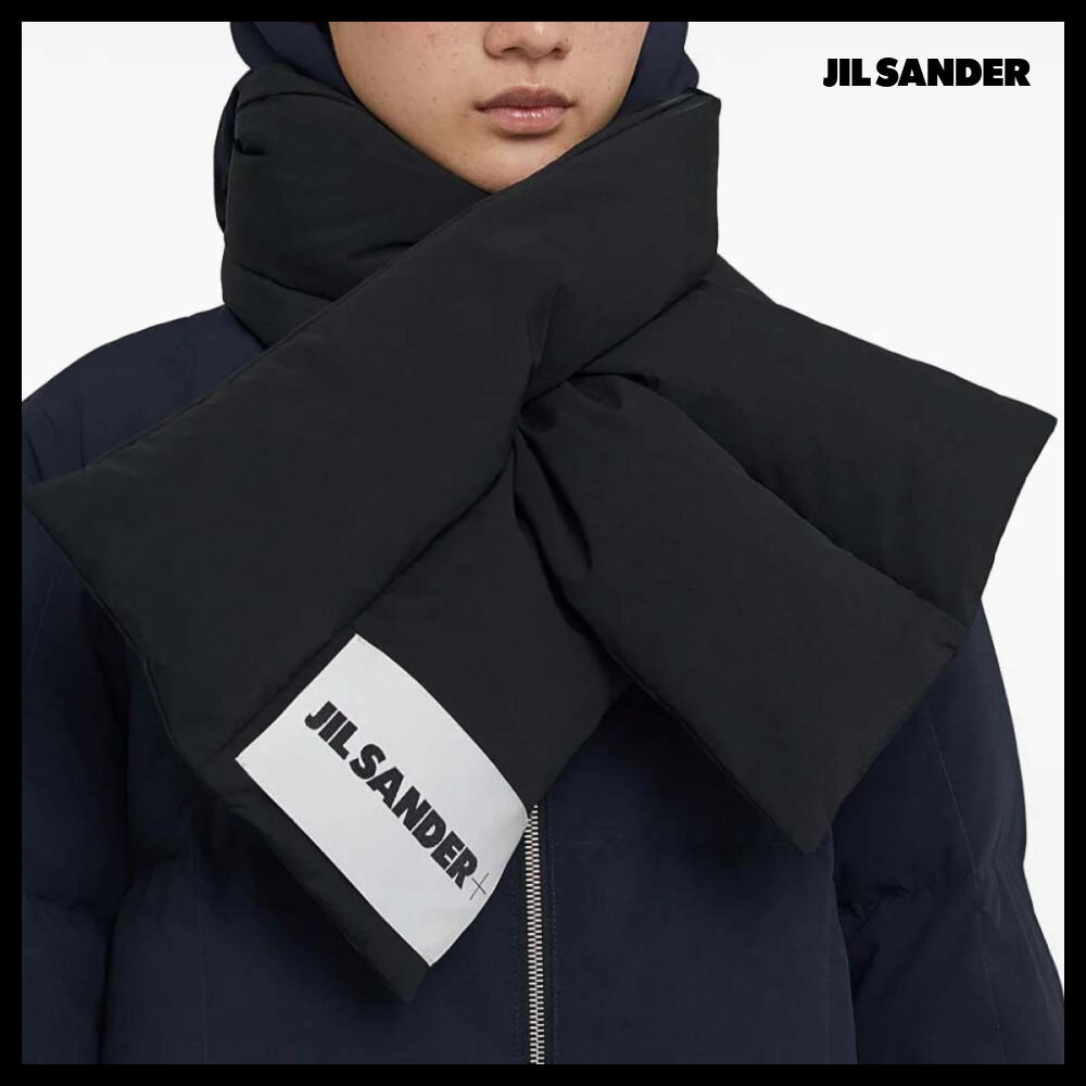 【JIL SANDER】Logo Label Stitch Padded Muffler in Black