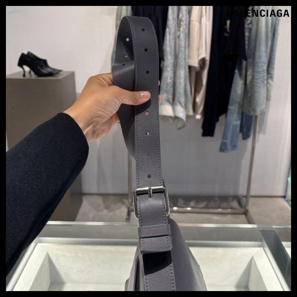 【BALENCIAGA】Downtown Medium Shoulder Bag Grey
