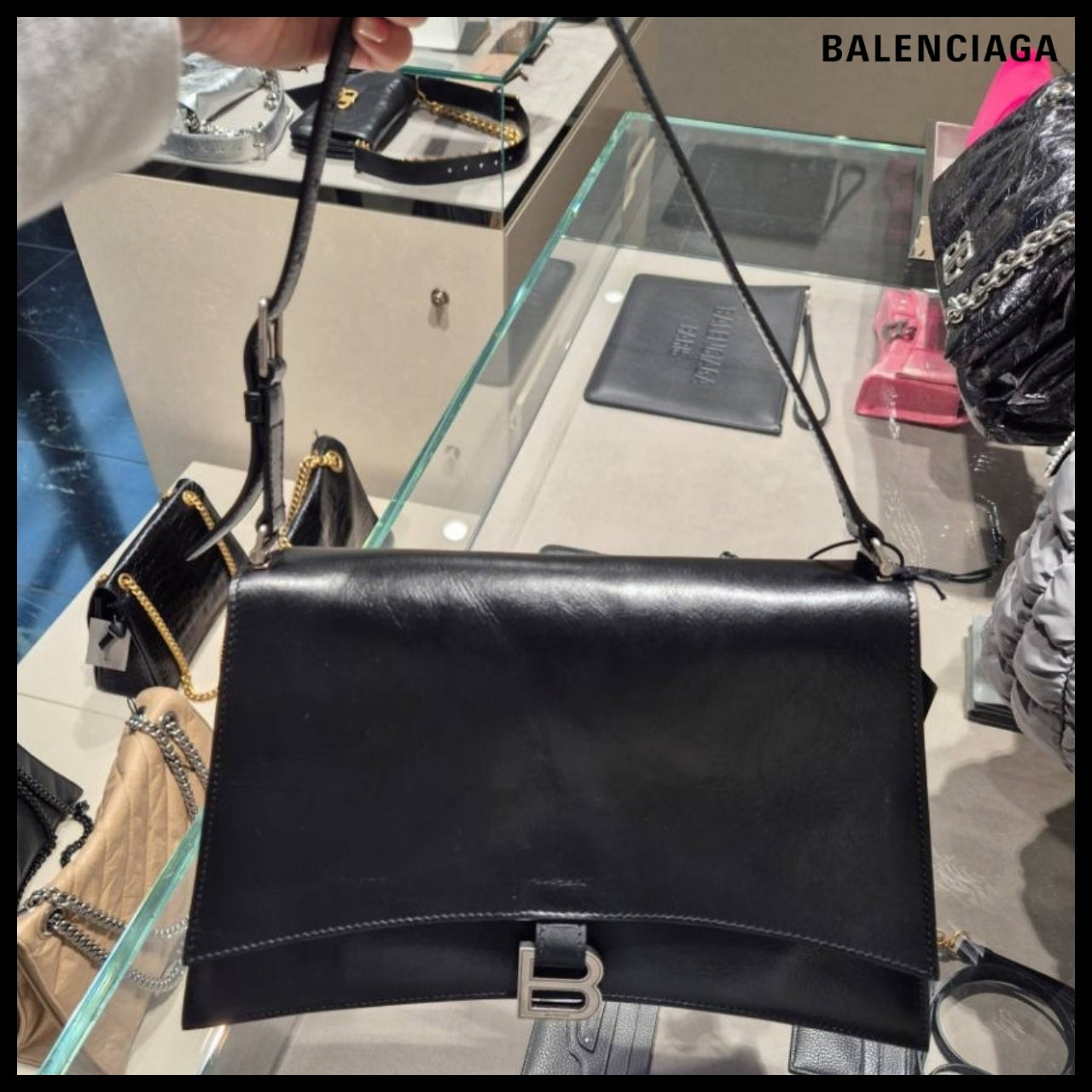 【BALENCIAGA】Crush Medium Sling Bag in Black