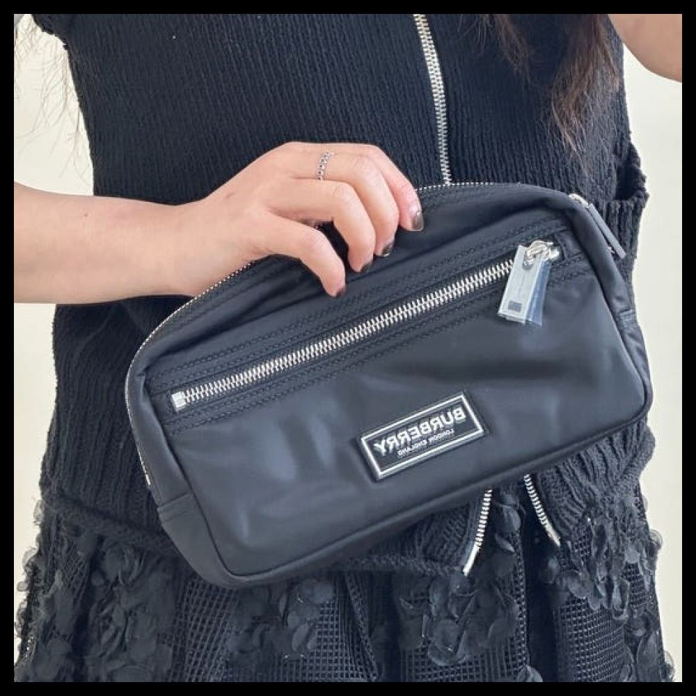 【Burberry】Wilton Logo Small Nylon Pouch Black