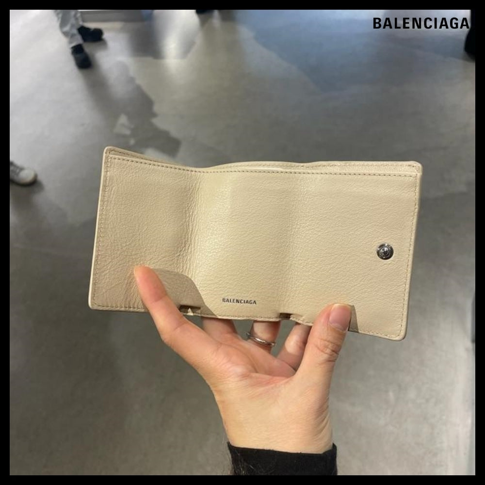 【BALENCIAGA】Smooth Calf Mini Wallet Light Beige
