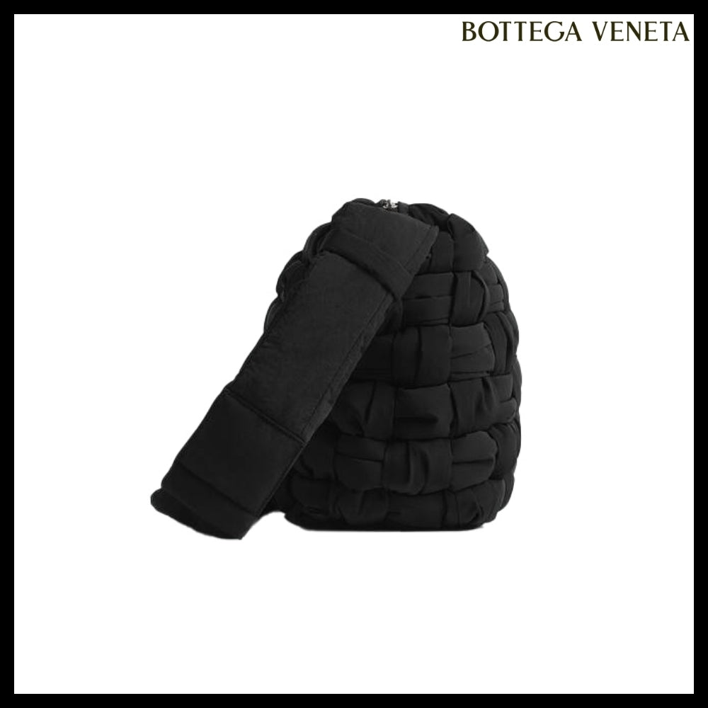 【BOTTEGA VENETA】Friday Cassette Bag Black