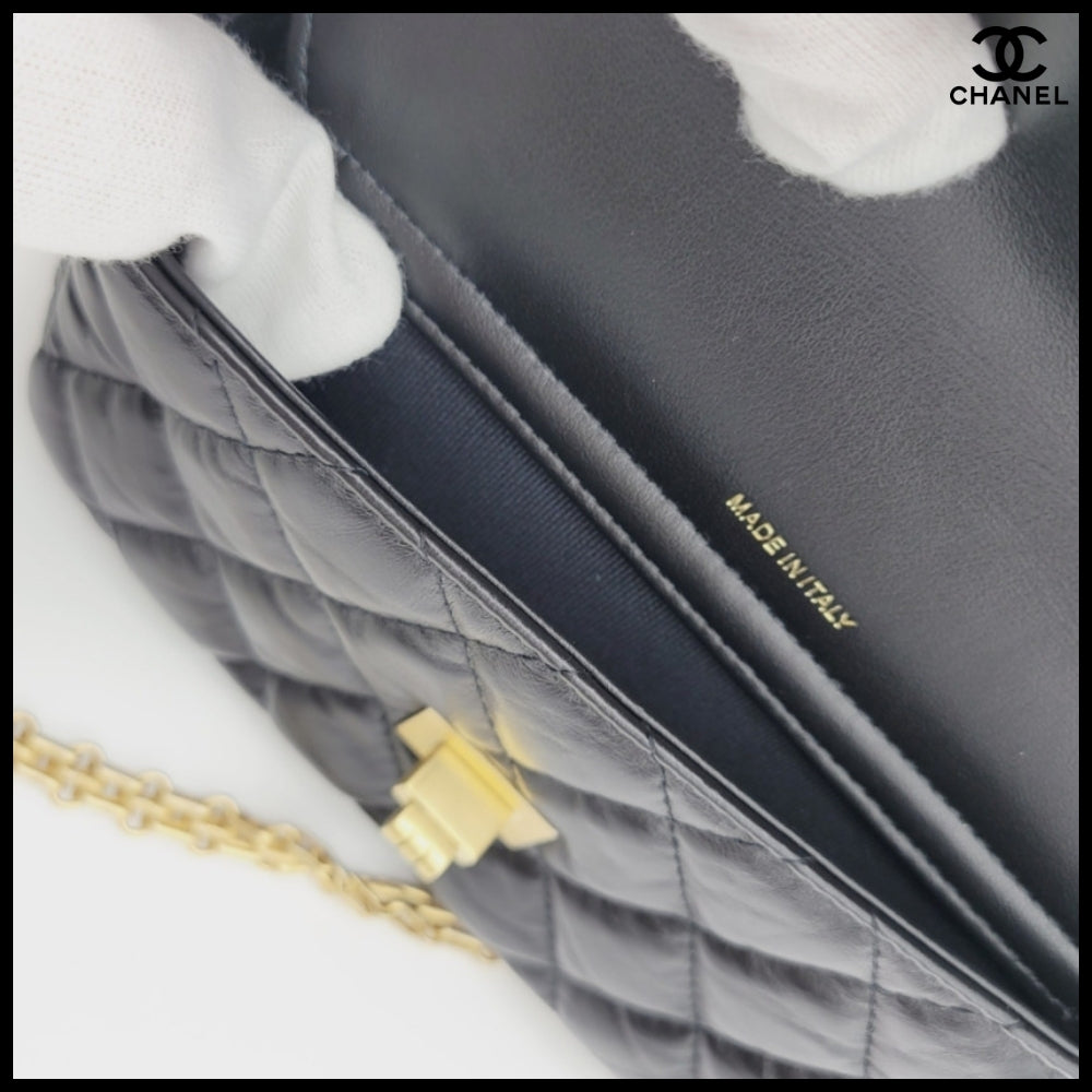 【CHANEL】2.55 Vintage Chain Mini Bag Black