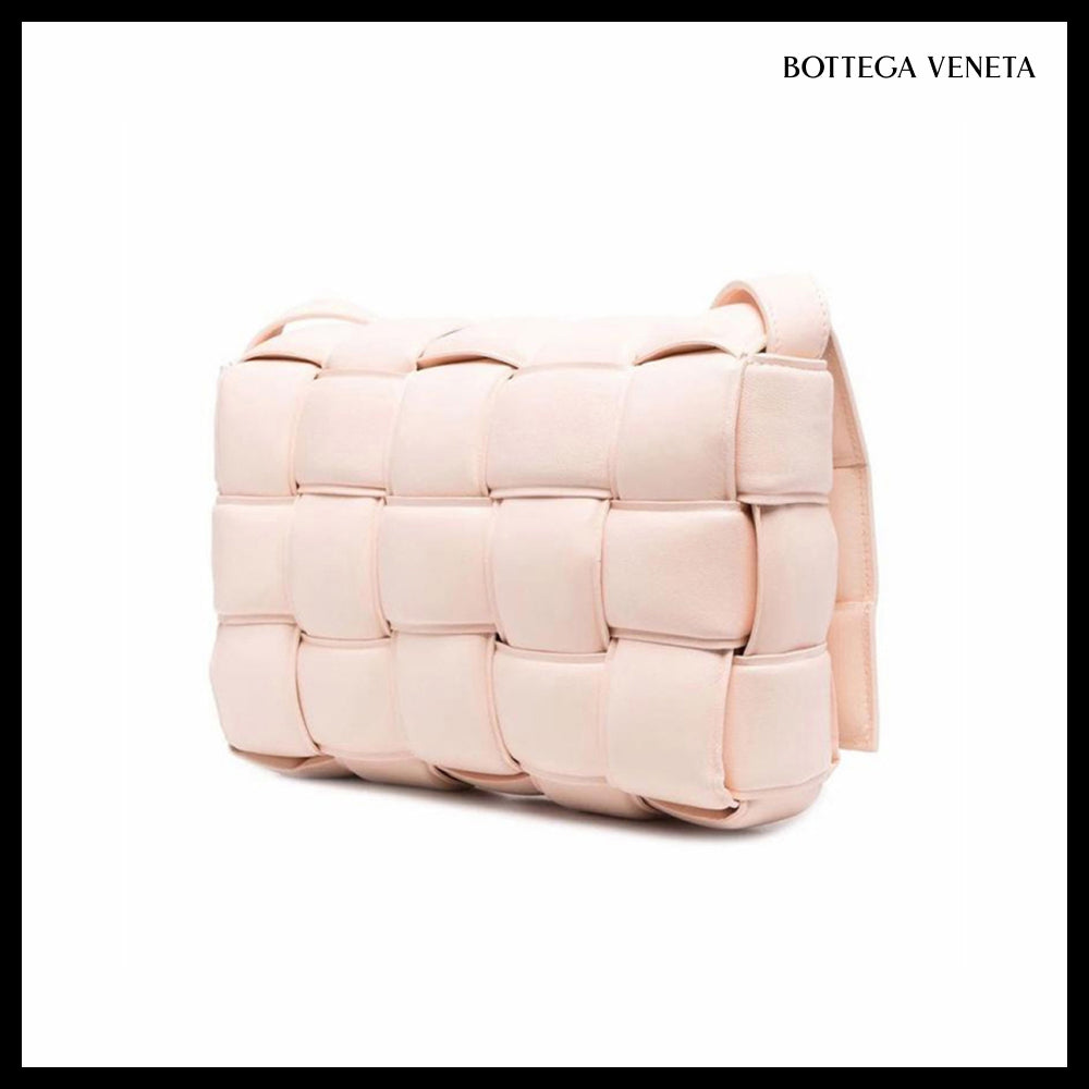 【BOTTEGA VENETA】Padded Leather Cassette Bag Melon Washed
