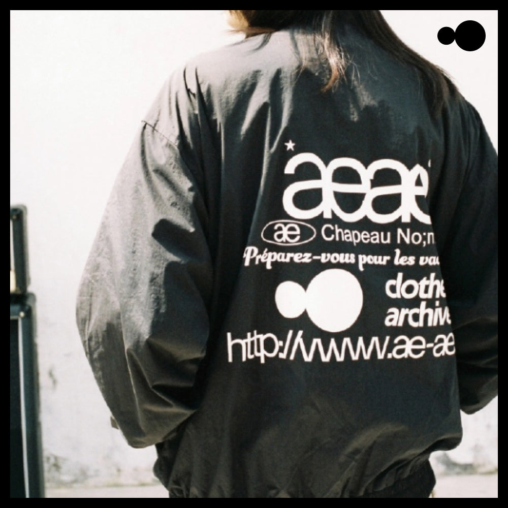 【AEAE】WEB ロゴ チーム ジャケット ブラック