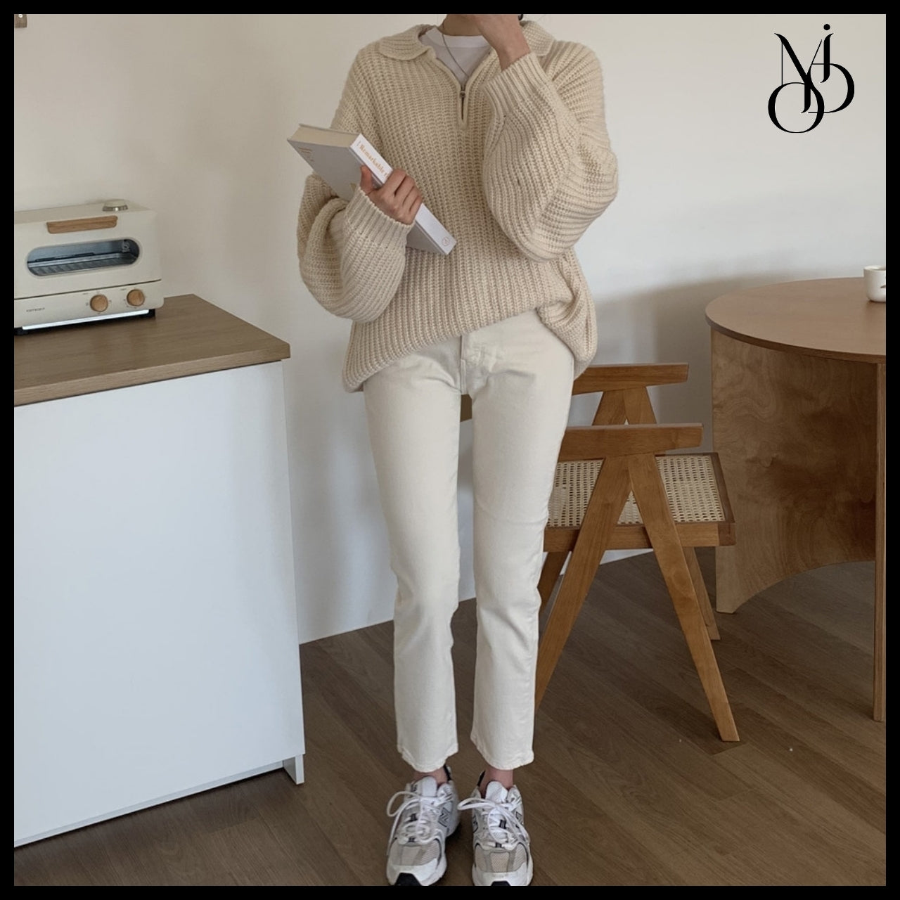 【MODIMOOD】Puff Sleeve Loose Fit Half Zip-Up Collar Knit