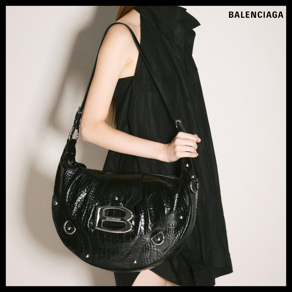 【BALENCIAGA】Women's Essex Hobo Bag in Black