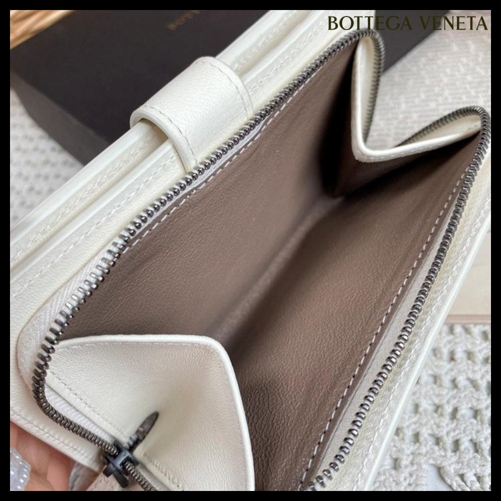【BOTTEGAVENETA】Intrecciato Zip Coin Medium Wallet