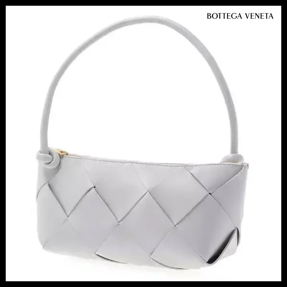 【Bottega Veneta】Women's Intrecciato Baguette Shoulder