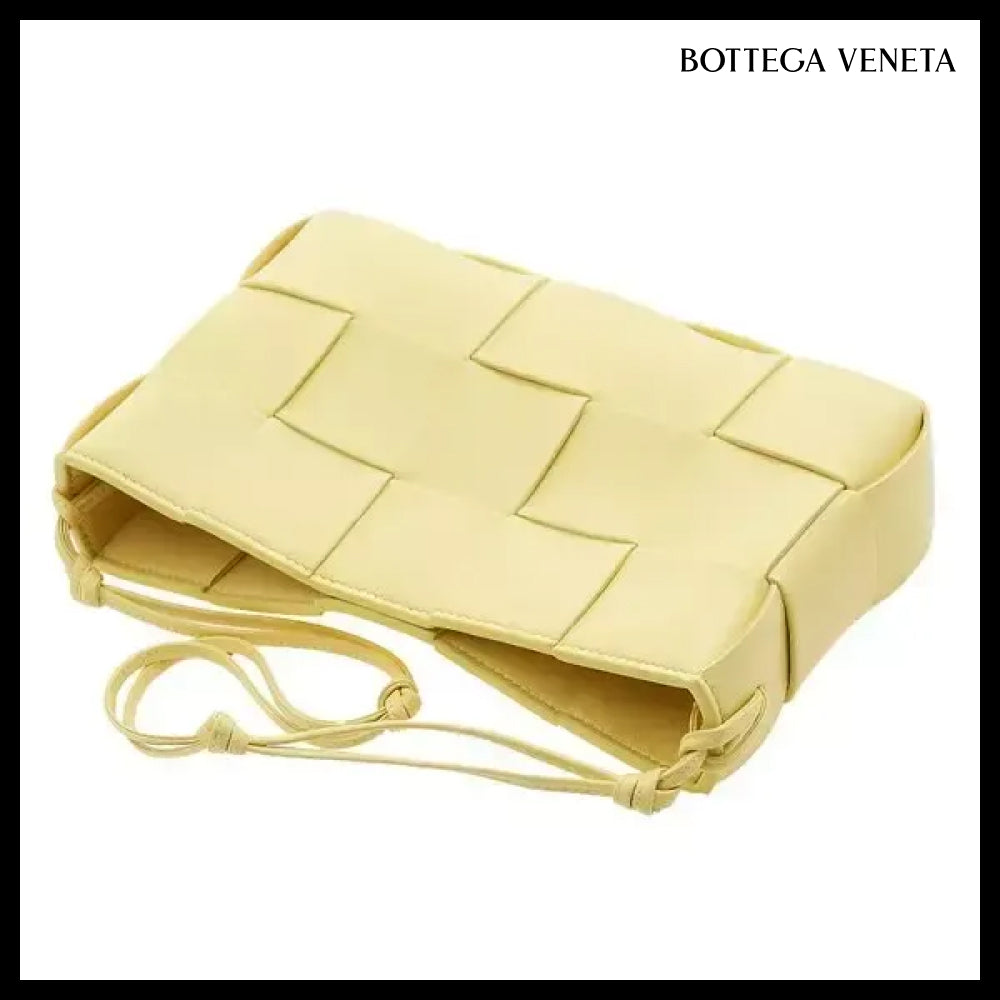 【BOTTEGA VENETA】Women's Cassette Shoulder Bag