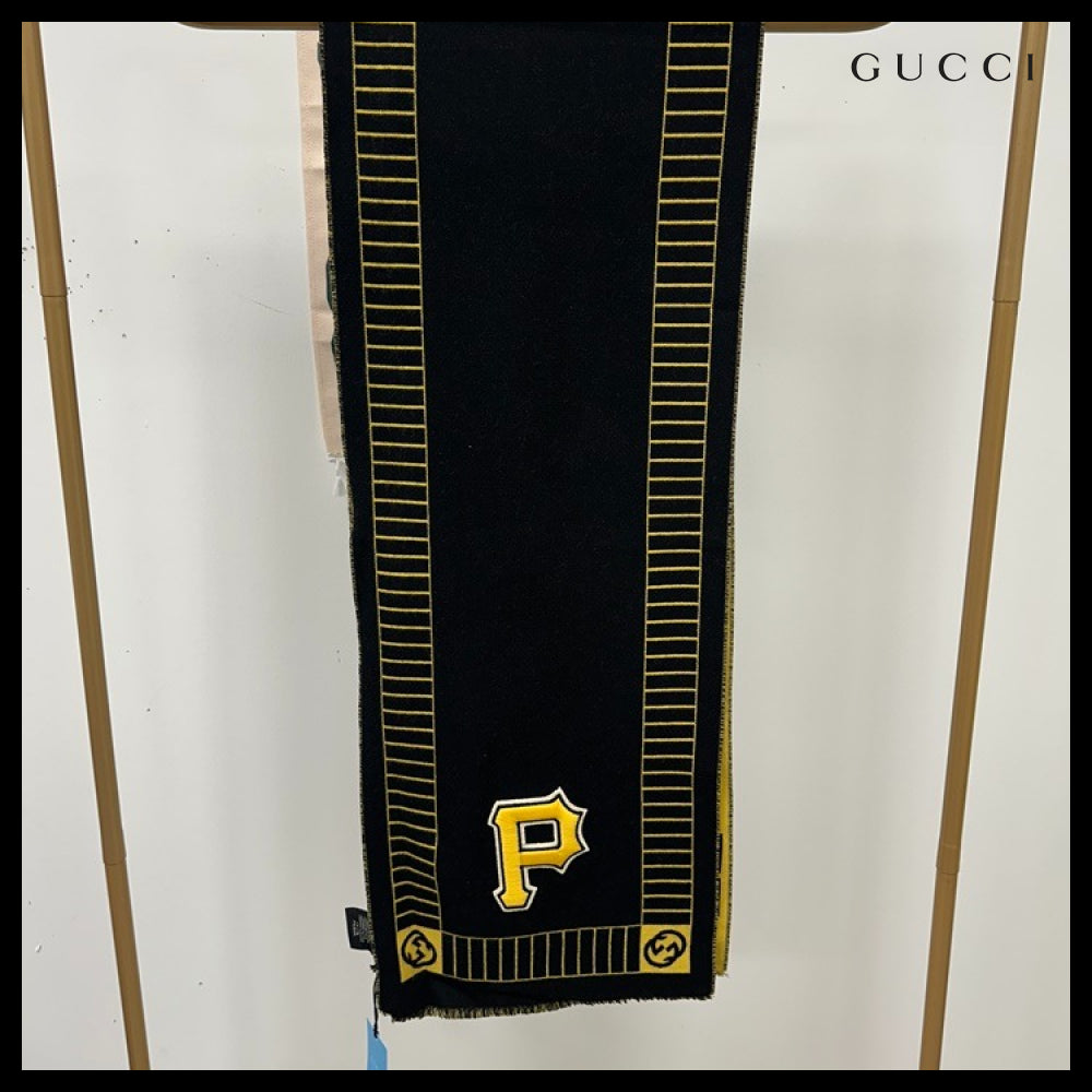 【GUCCI】X MLB Pittsburgh Embroidered Reversible Wool Scarf