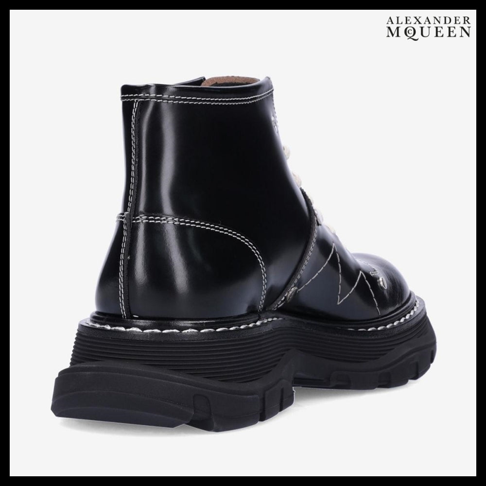 【Alexander Mcqueen】Tread Lace-Up Boots Black Silver