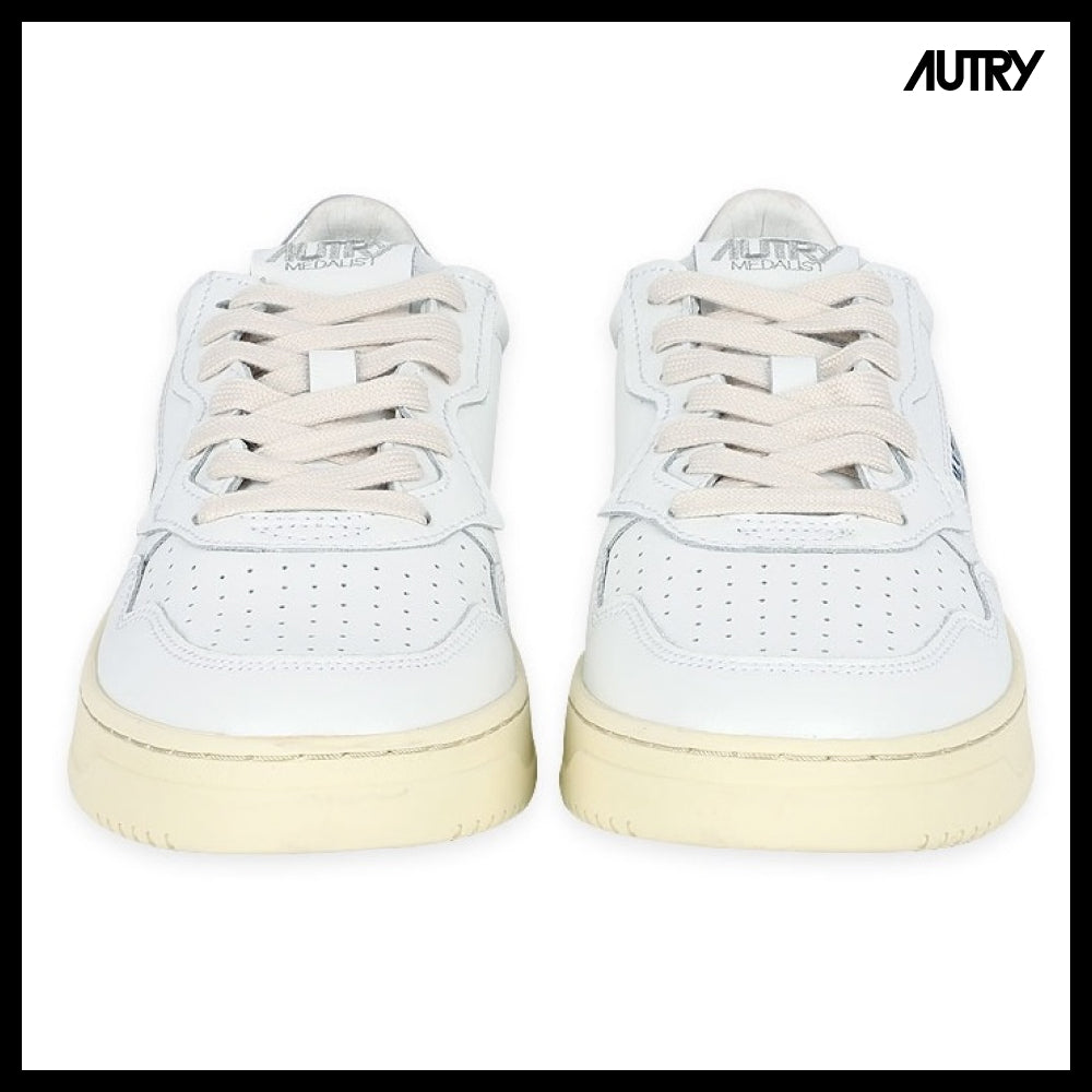 【AUTRY】Medalist Leather Low Top White Silver Tab