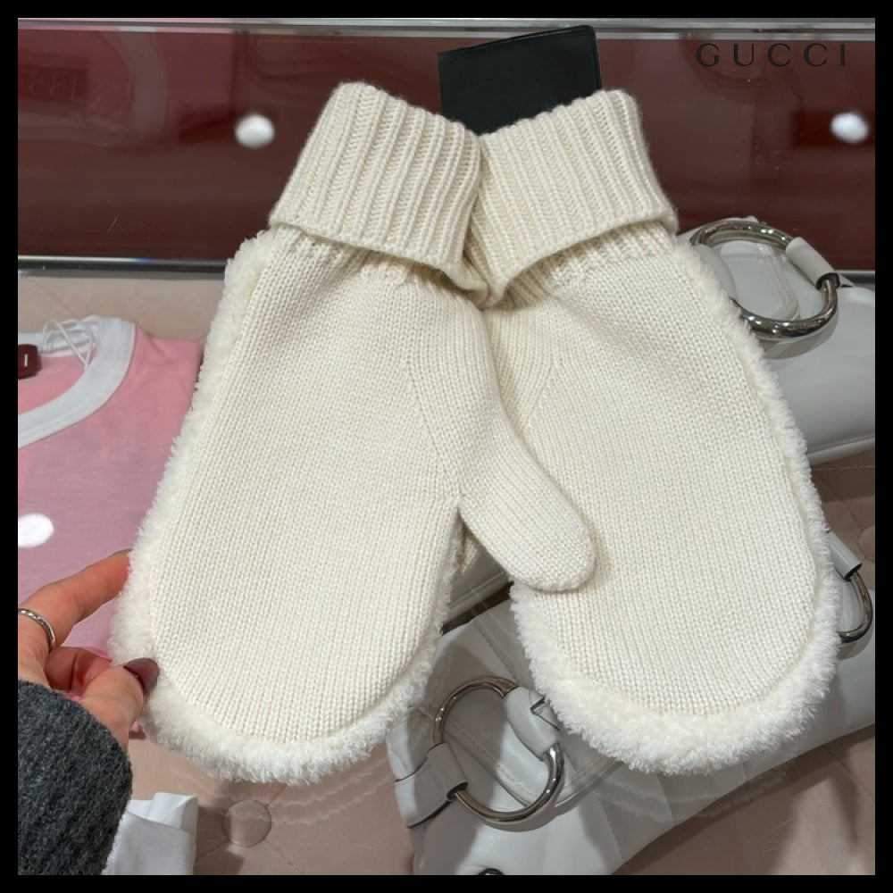 【GUCCI】GG Marmont Cashmere Knit Mittens White