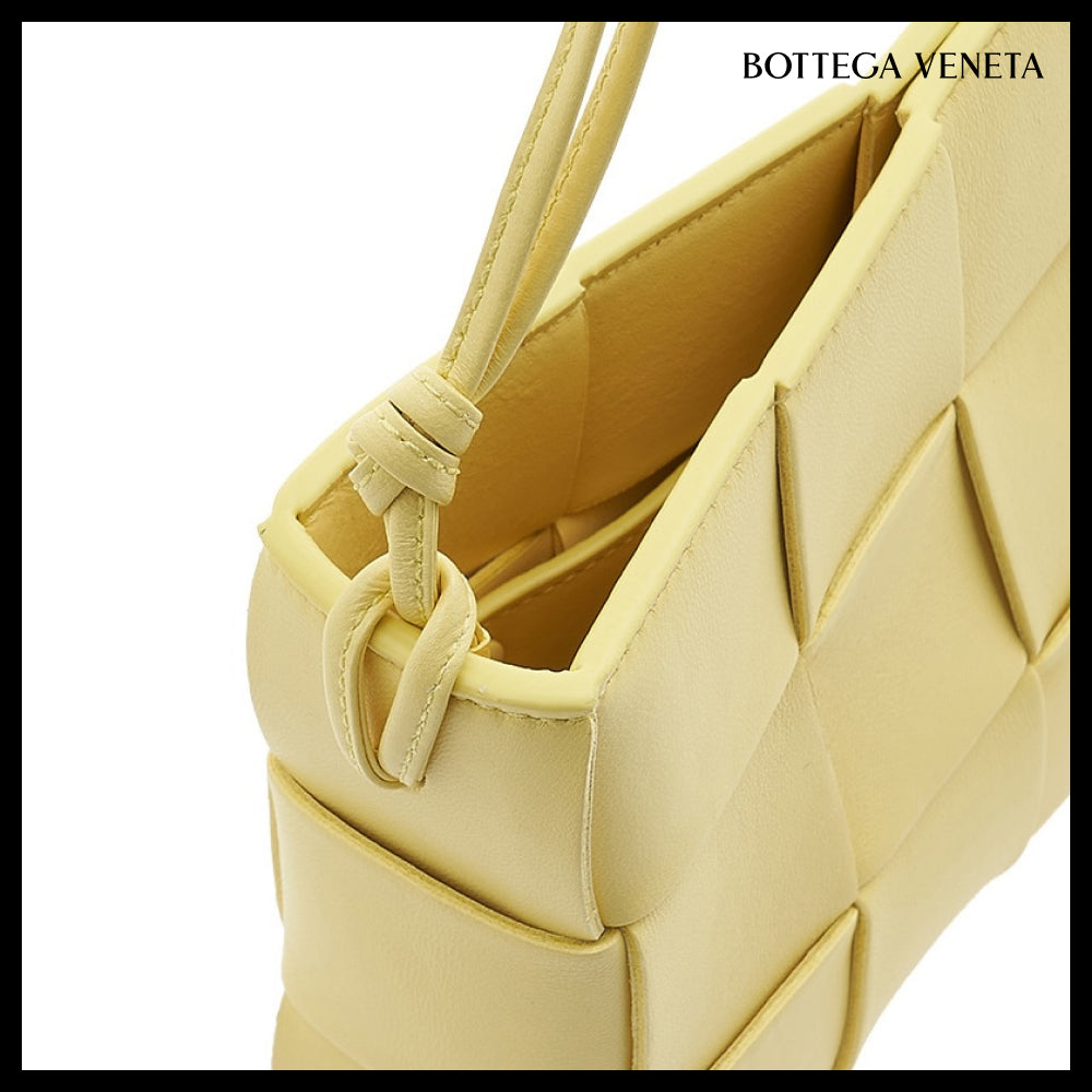 【BOTTEGA VENETA】Women's Cassette Shoulder Bag