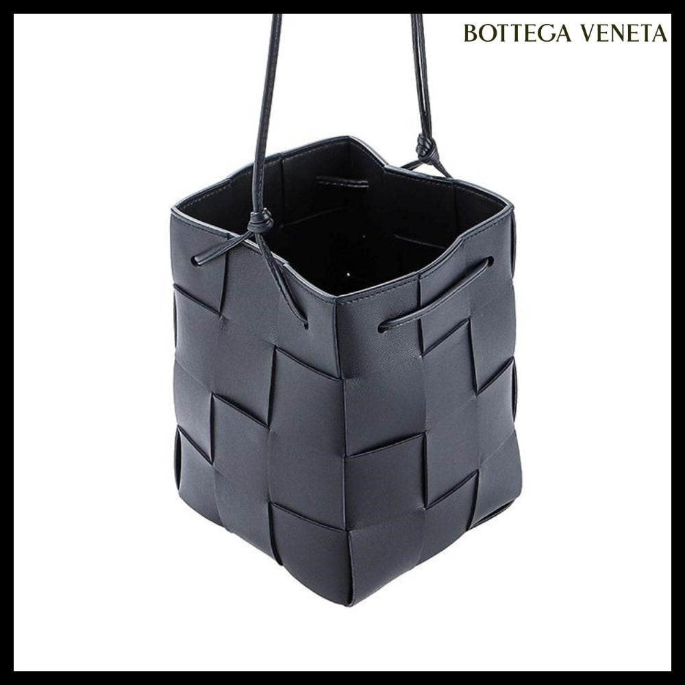 【BOTTEGA VENETA】Small Cassette Bucket Bag Dark Navy