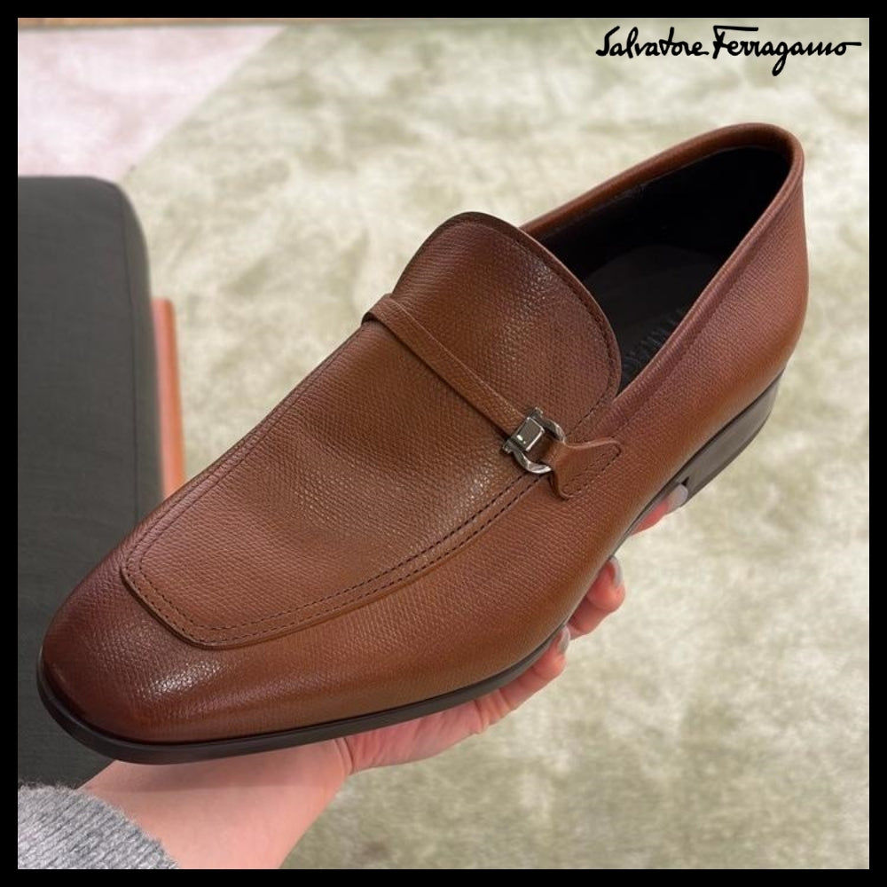 【FERRAGAMO】CHARME GANCINI LEATHER LOAFERS BROWN