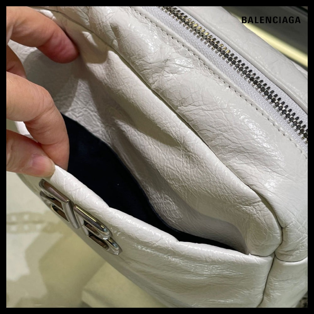 ★BALENCIAGAアウトレット セール ★Monaco Camera Bag Xs