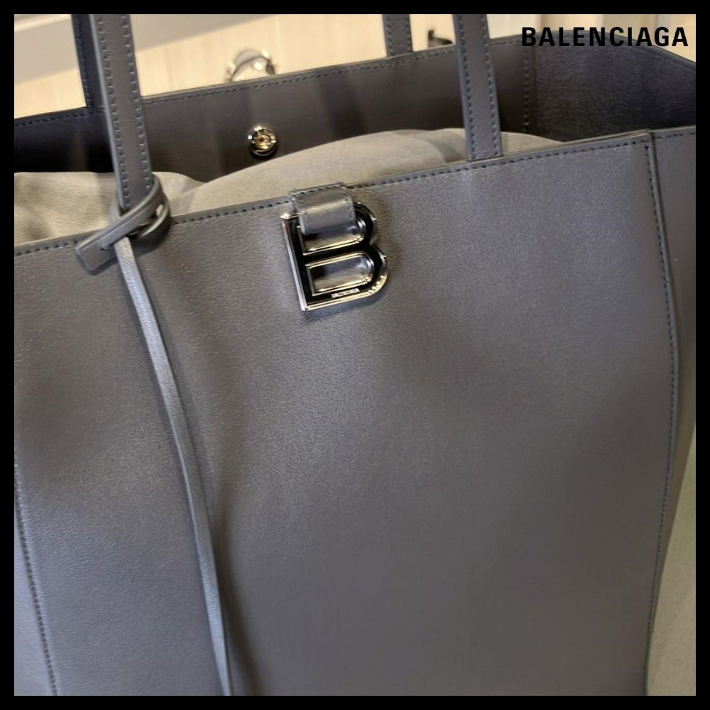 ★BALENCIAGAアウトレット セール ★Hourglass Soft Tote Bag