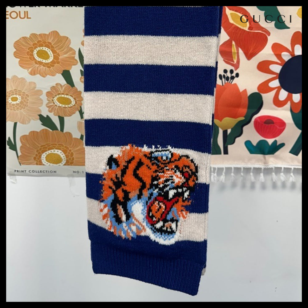 【GUCCI】Loved Tiger Stripe Wool Knit Scarf Blue