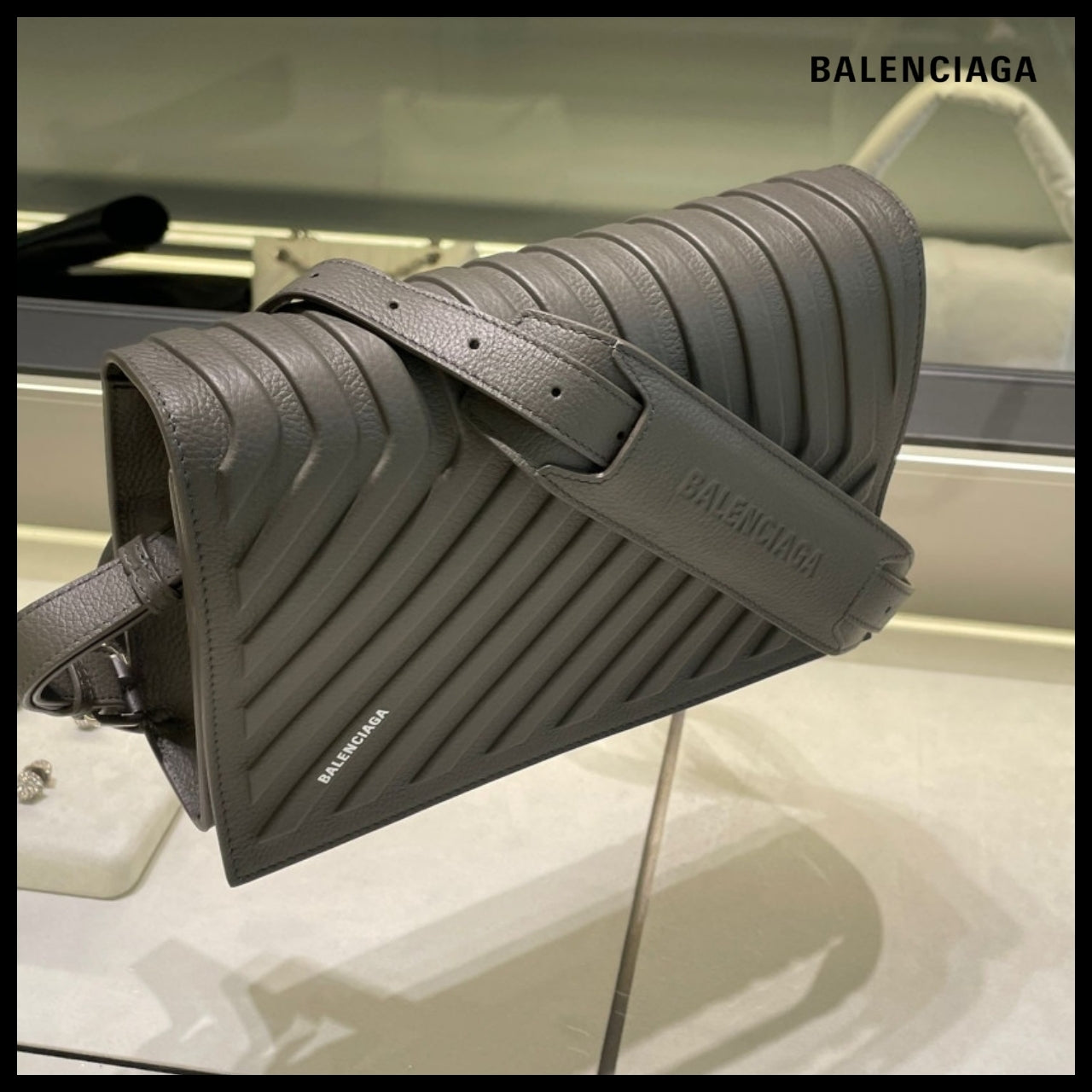 【BALENCIAGA】Car Flap Bag with Strap Khaki