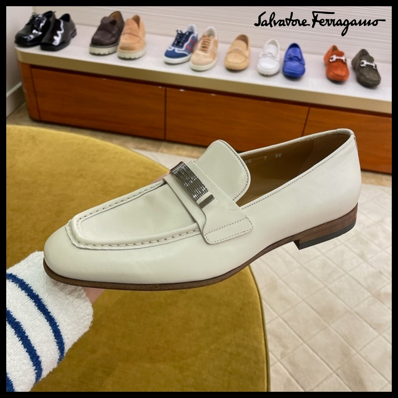 【FERRAGAMO】DUMAS SILVER BAR LOAFERS WHITE