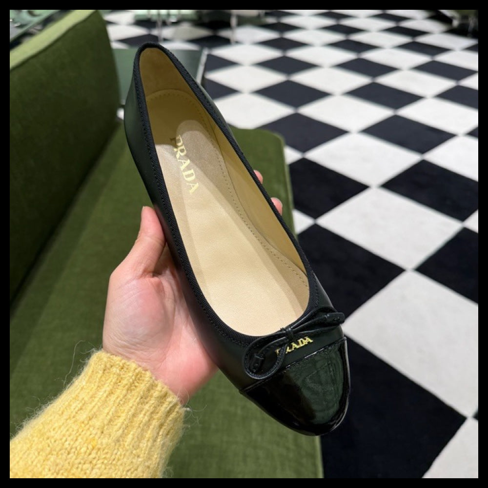 【Prada】Mini Ribbon Leather Flat Shoes Black