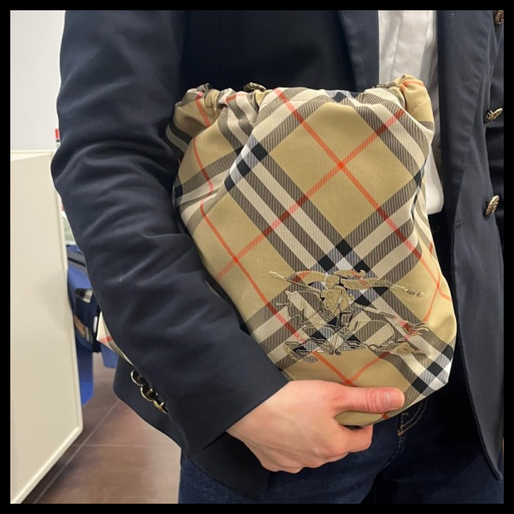 【Burberry】Vintage Check String Clutch Pouch Bag