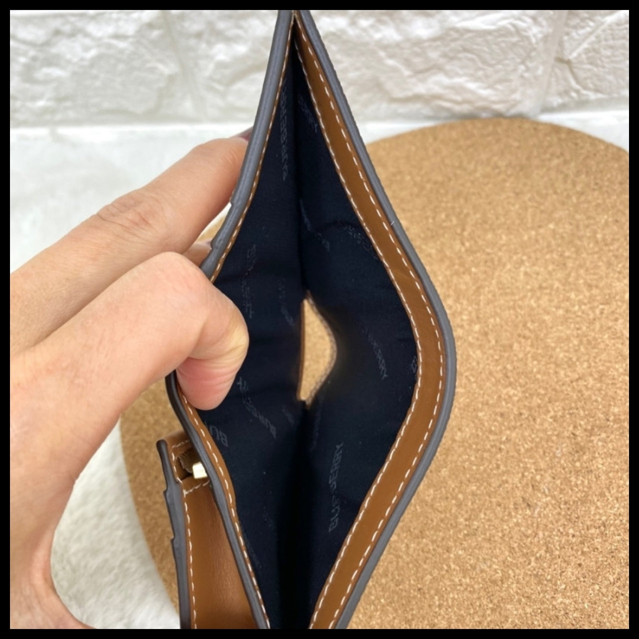 【BURBERRY】Circle Logo Check Coin Pocket Flap Wallet