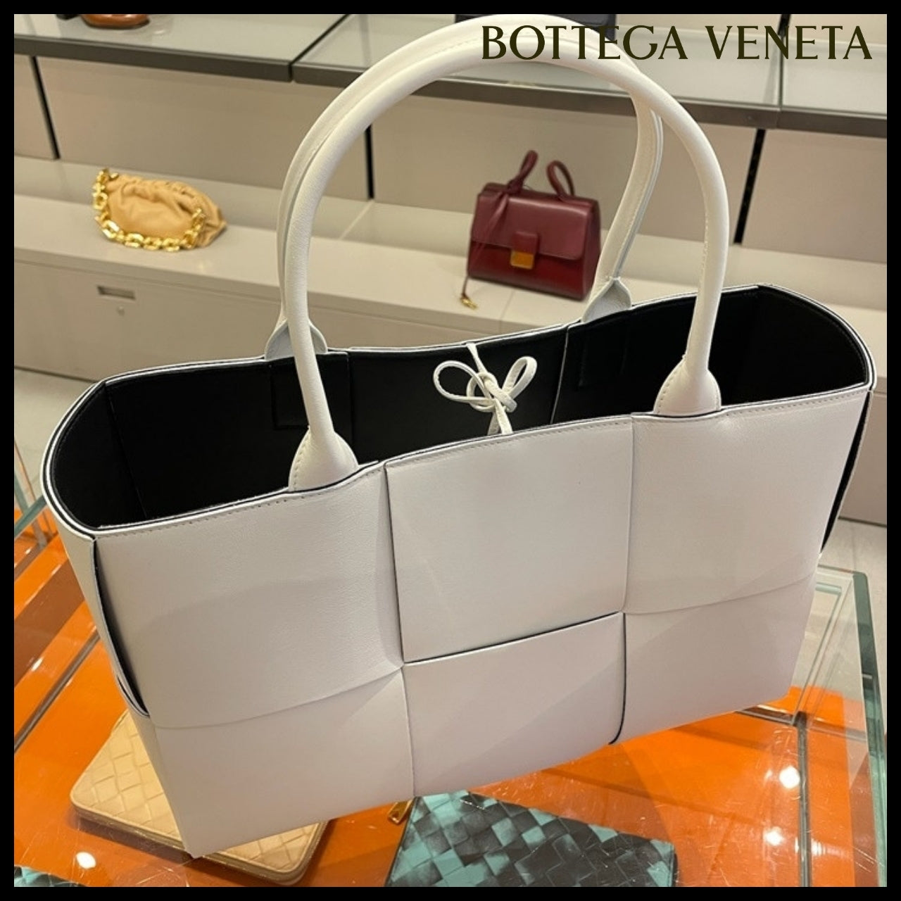 【アウトレット 正規品】Bottega Veneta - Arco Medium Handbag
