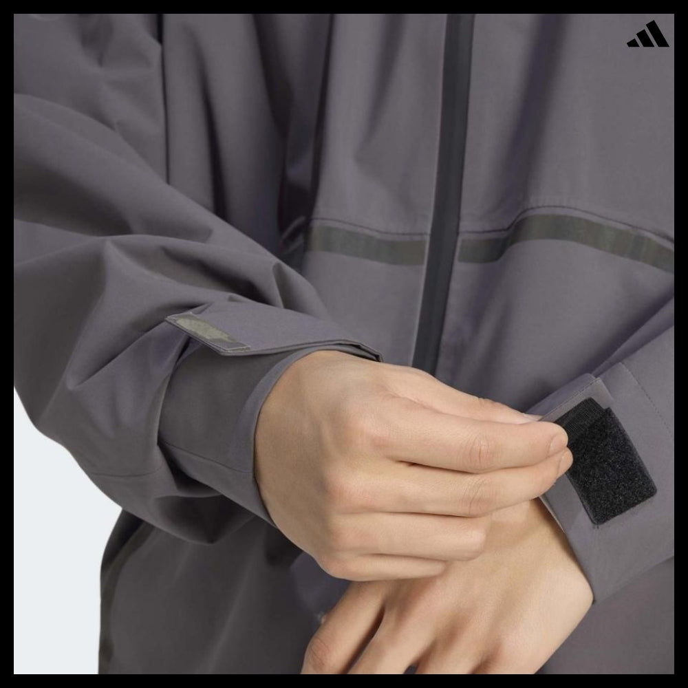 【ADIDAS】F1 Team Engineer & Marketing Rain Jacket Gray