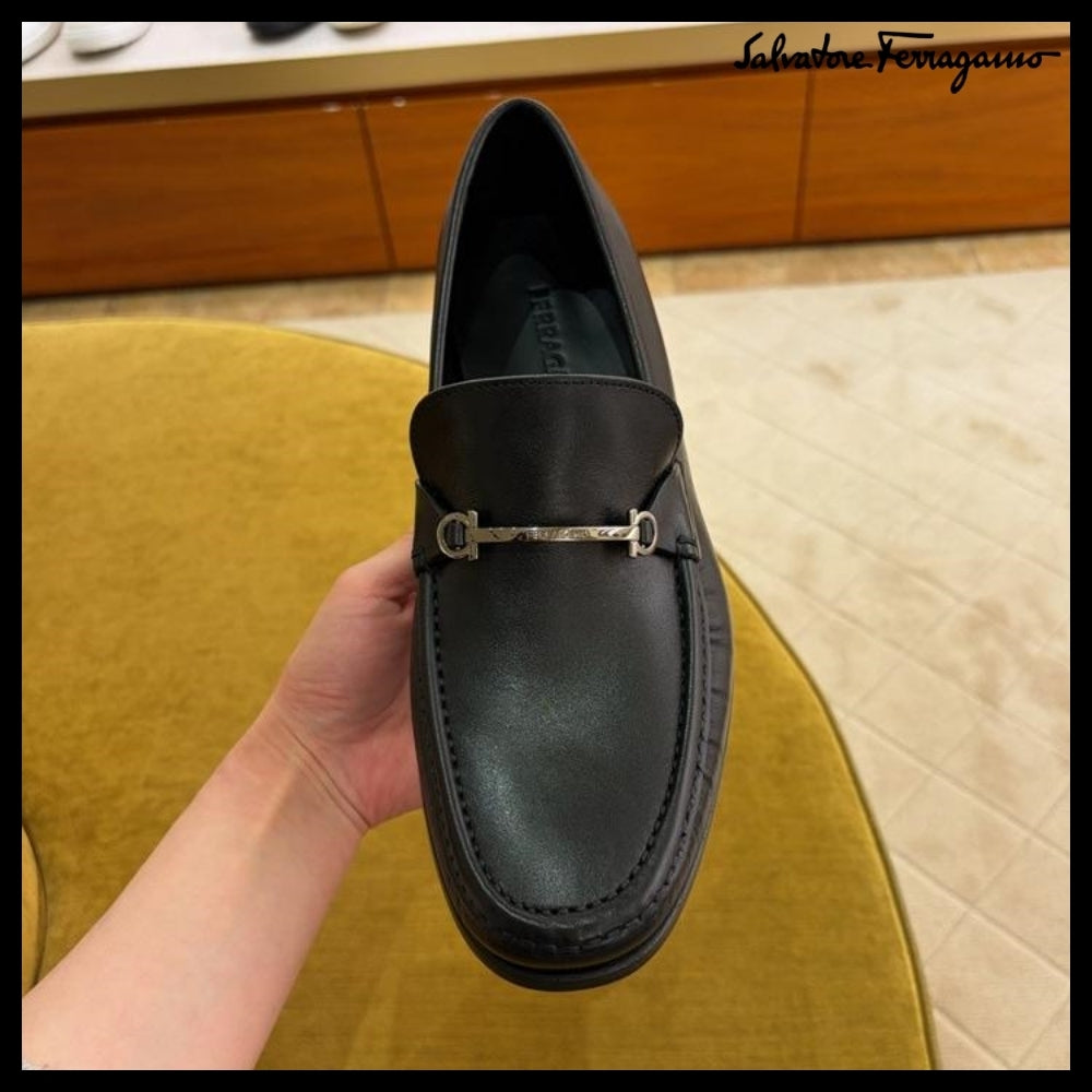 【FERRAGAMO】ROLO 22 GANCINI LEATHER LOAFERS BLACK