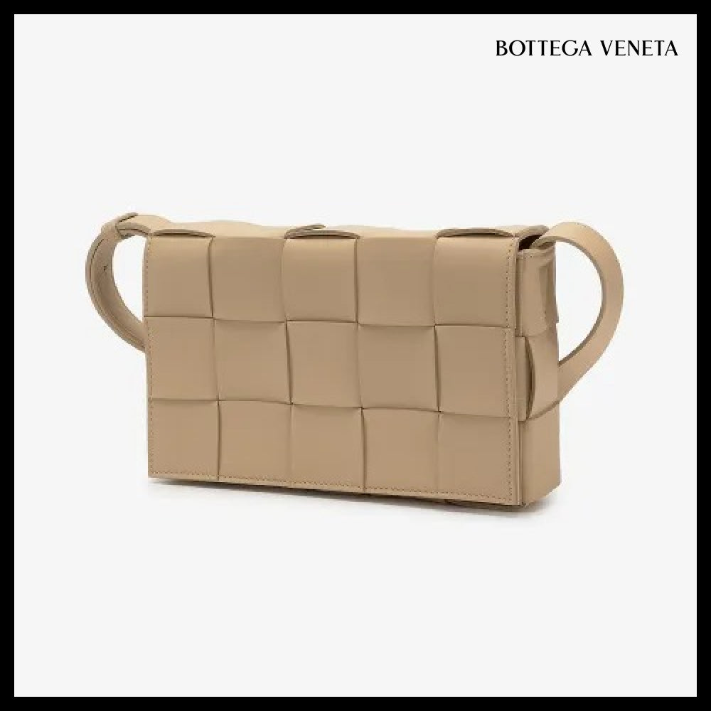 【BOTTEGA VENETA】Cassette Shoulder Crossbody Bag Forage