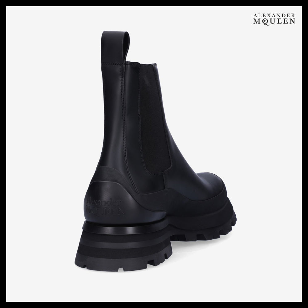 【alexander mcqueen】Wonder Chelsea Boots Black