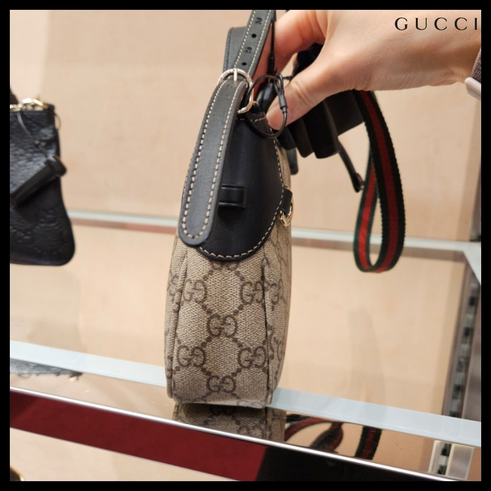【GUCCI】GG emblem icon canvas small two-way bag