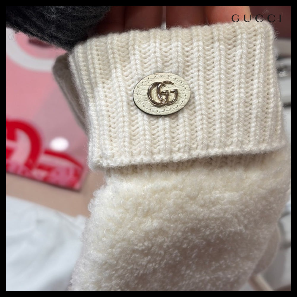 【GUCCI】GG Marmont Cashmere Knit Mittens White
