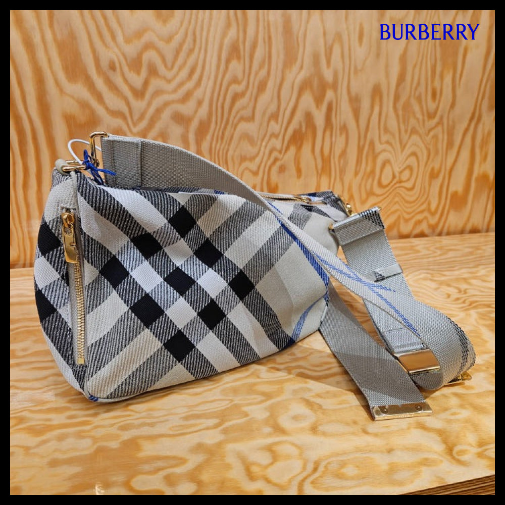 【Burberry】Women's MD Shield Messenger Shoulder Bag